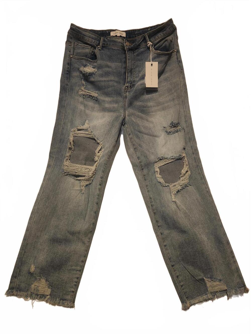 NWT Risen Charlie Jean. Distressed. Womens Size 2XL. 27 in inseam. 17.5 in waist